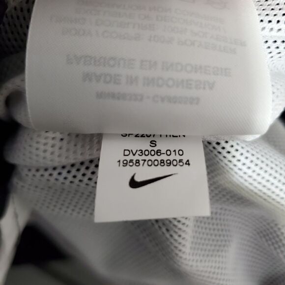 Nike Sportswear Women's Sz Sm Black/White Repel Essential Jacket (DV3006-010) - Picture 11 of 11
